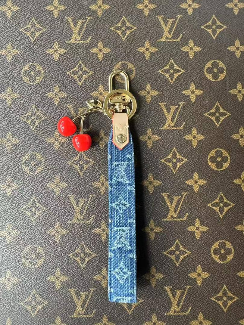 New
40 dhs🪙🌨️ 
high quality 

Zain26
♥️♥️♥️