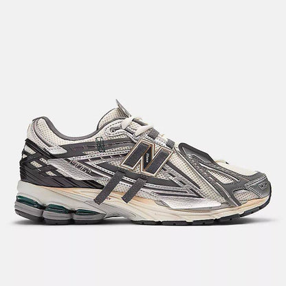 New Balance 1906A "Tech Explosion"💥
40-45 AVAILABLE 
250 dhs✅

Zain242
♥️♥️♥️
