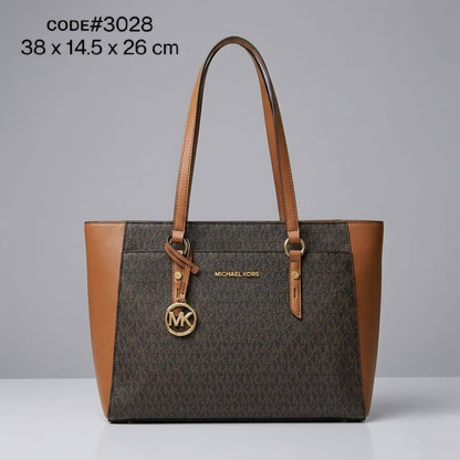 𝗠𝗜𝗖𝗛𝗔𝗘𝗟 𝗞𝗢𝗥𝗦

 ᴄʜᴀʀʟᴏᴛᴛᴇ ᴛᴏᴛᴇʙᴀɢ sɪɢɴᴀᴛᴜʀᴇ ʟᴏɢᴏ-ᴘʀɪɴᴛ ᴢɪᴘᴘᴇʀ ᴛʏᴘᴇ ɢᴏʟᴅ ʜᴀʀᴅᴡᴀʀᴇ ʟᴀʀɢᴇ

 sɪᴢᴇ :. 38 cm
Good material 


80 dhs🇦🇪🇦🇪

Zain31
♥️♥️♥️