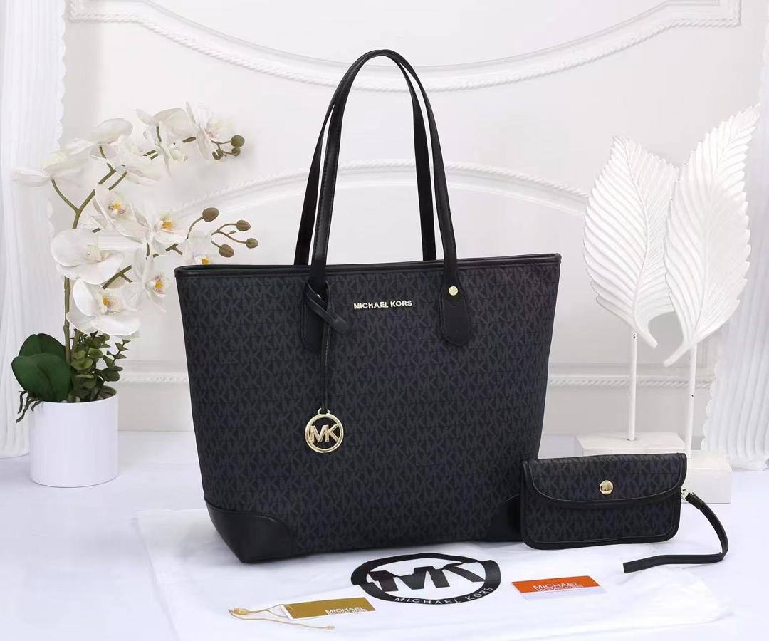 MK
100 dhs🇦🇪🇦🇪 
high quality  42cm

Zain26
♥️♥️♥️