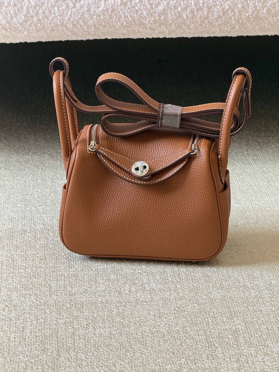 Hermes 

mini lindy 18cm💕

master quality😍

with box❤️
340 dhs✅

Zain52
♥️♥️♥️