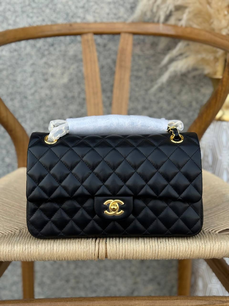 Available Again✨✨✨
CHANEL
25cm
350 dhs🪙🌨️
Top quality 
Full Packing🎁✨✨

Zain167
♥️♥️♥️