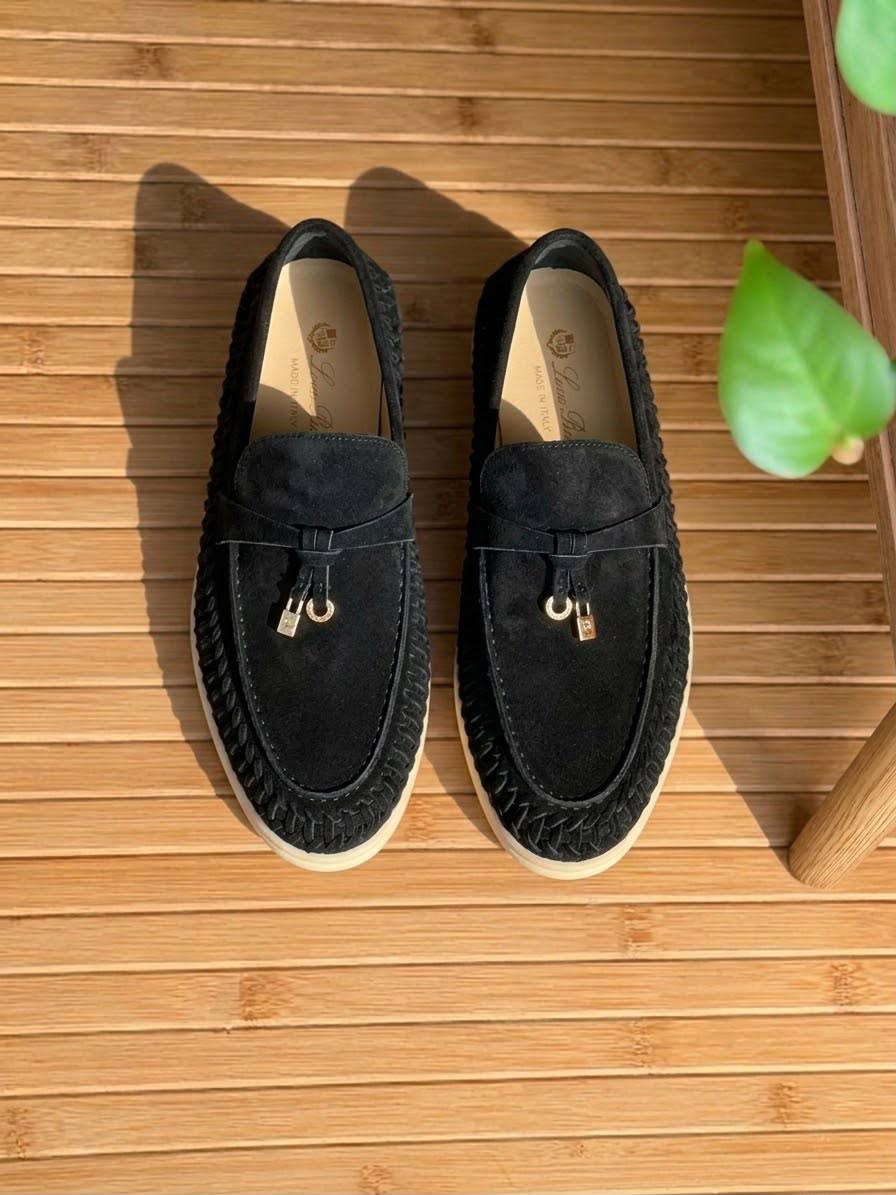 Loro piana
 
Size:36 to 42
500 dhs🇦🇪🇦🇪

Zain303
♥️♥️♥️