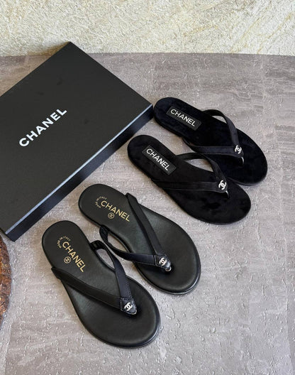 CHANEL 💫😍
SuperMaster Quality 💯
400 dhs✅
Size: 36-41 💥

Zain171
♥️♥️♥️