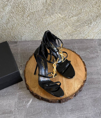 YSL
SuperMaster Quality 💯
450 dhs✅
Size: 36-41💥

Zain171
♥️♥️♥️