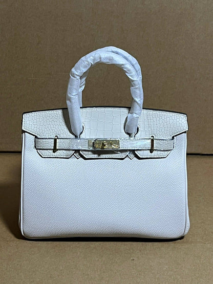 Hermes
 size 30 cm 
120 dhs❣️

Zain278
♥️♥️♥️