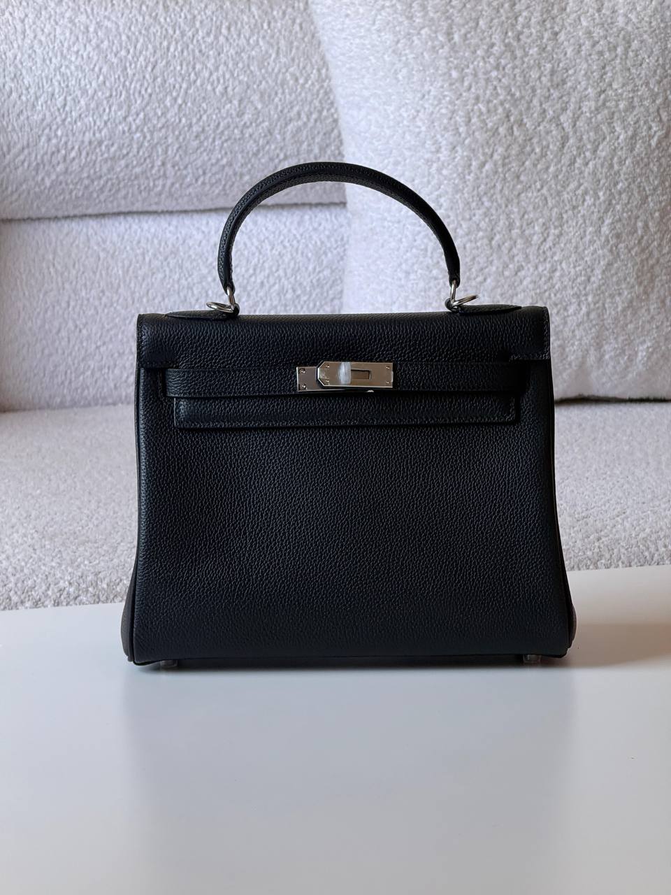 Hermes
kelly 28cm💥Master quality ✅with box📦
470 dhs✅

Zain52
♥️♥️♥️