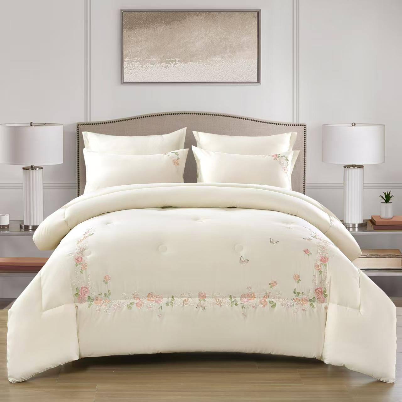 New collection ✅✅✅✅
Embroidered 🪡🪡🪡
100 % cotton 
Comfort set 
King size comfort 6pcs set 
170 dhs💓

Zain99
 ♥️♥️♥️