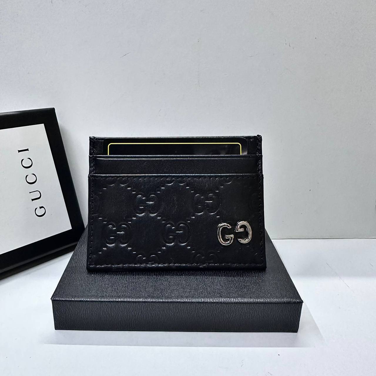 Wallet & Cardholder
 copy one 
with box 
🎁🎁🎁

55 dhs✅
leather 

Zain39
♥️♥️♥️