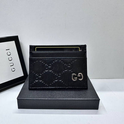 Wallet & Cardholder
 copy one 
with box 
🎁🎁🎁

55 dhs✅
leather 

Zain39
♥️♥️♥️