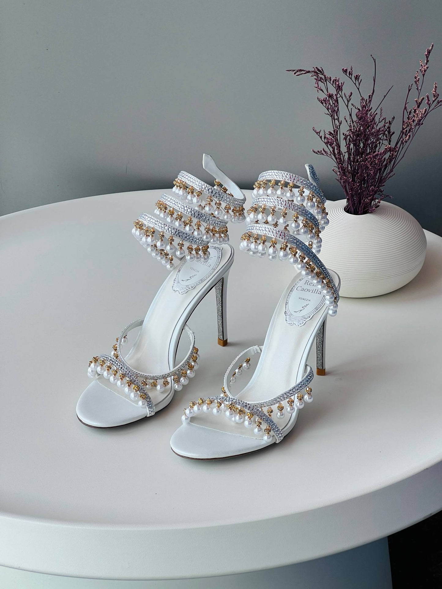 RENE CAOVILLA 🩵💛
*36-41*
_Super master high quality_🪡
450 dhs✅

Zain176
♥️♥️♥️