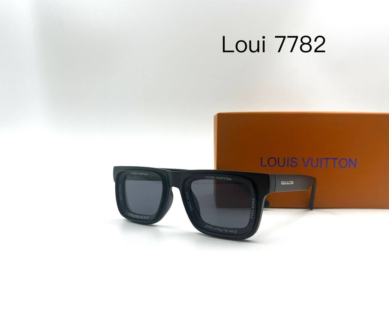 LV
Sunglasses 🕶️ 
good quality 💯
With master box 🗃️ 
50 dhs✅

Zain273
♥️♥️♥️