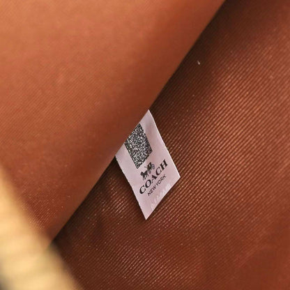 COACH 
GOOD QUALITY 
120 dhs✅

Zain295
♥️♥️♥️