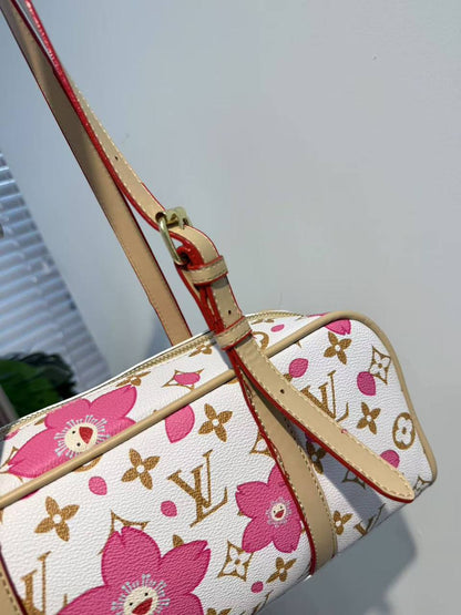 LV
sɪᴢᴇ : 31 cm

70 dhs🪙🌺

Zain31
♥️♥️♥️