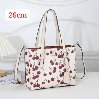 Coach
With box 🎁🎁🎁

110 dhs✅

Zain168
♥️♥️♥️