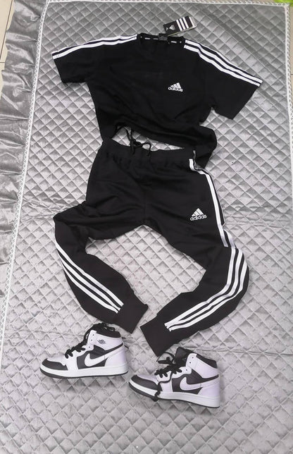 Kids tracksuit 

8 10 12 14 16 size 

75 dhs🇦🇪🇦🇪

Zain27
♥️♥️♥️
