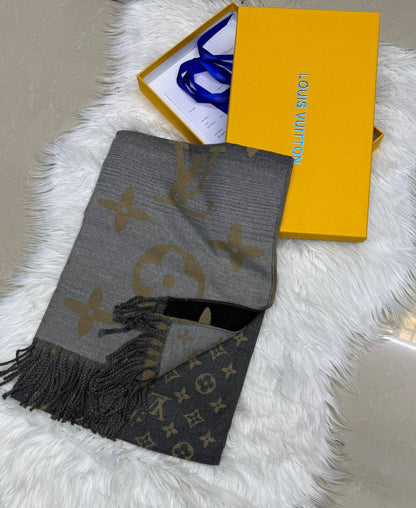 Winter scarf 
45 dhs🪙💚

Zain93