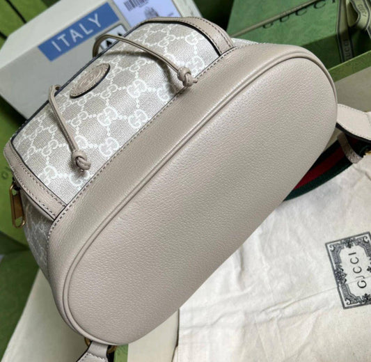 GUCCI
 BACKPACK NEW CAME 
GOOD QUALITY 
100 dhs🪙💚

Zain39
♥️♥️♥️