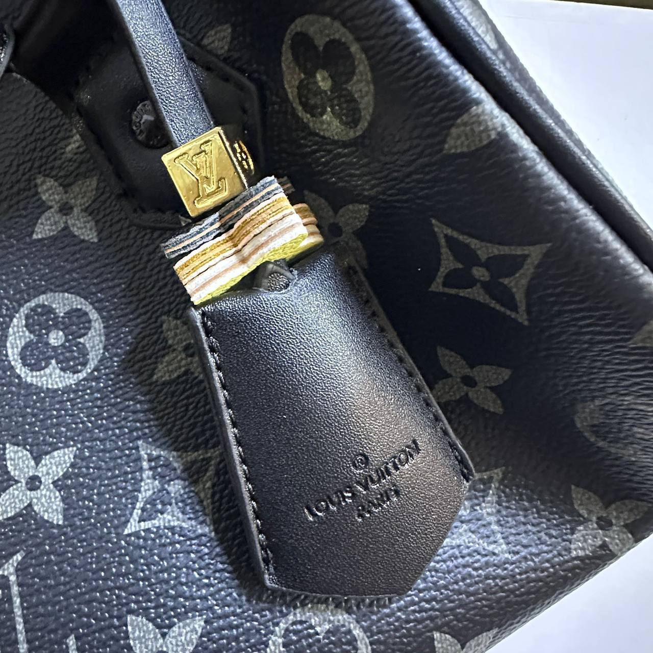 LV
HIGH QUALITY 
WITH BOX 🎁

120 dhs✅

Zain39
♥️♥️♥️