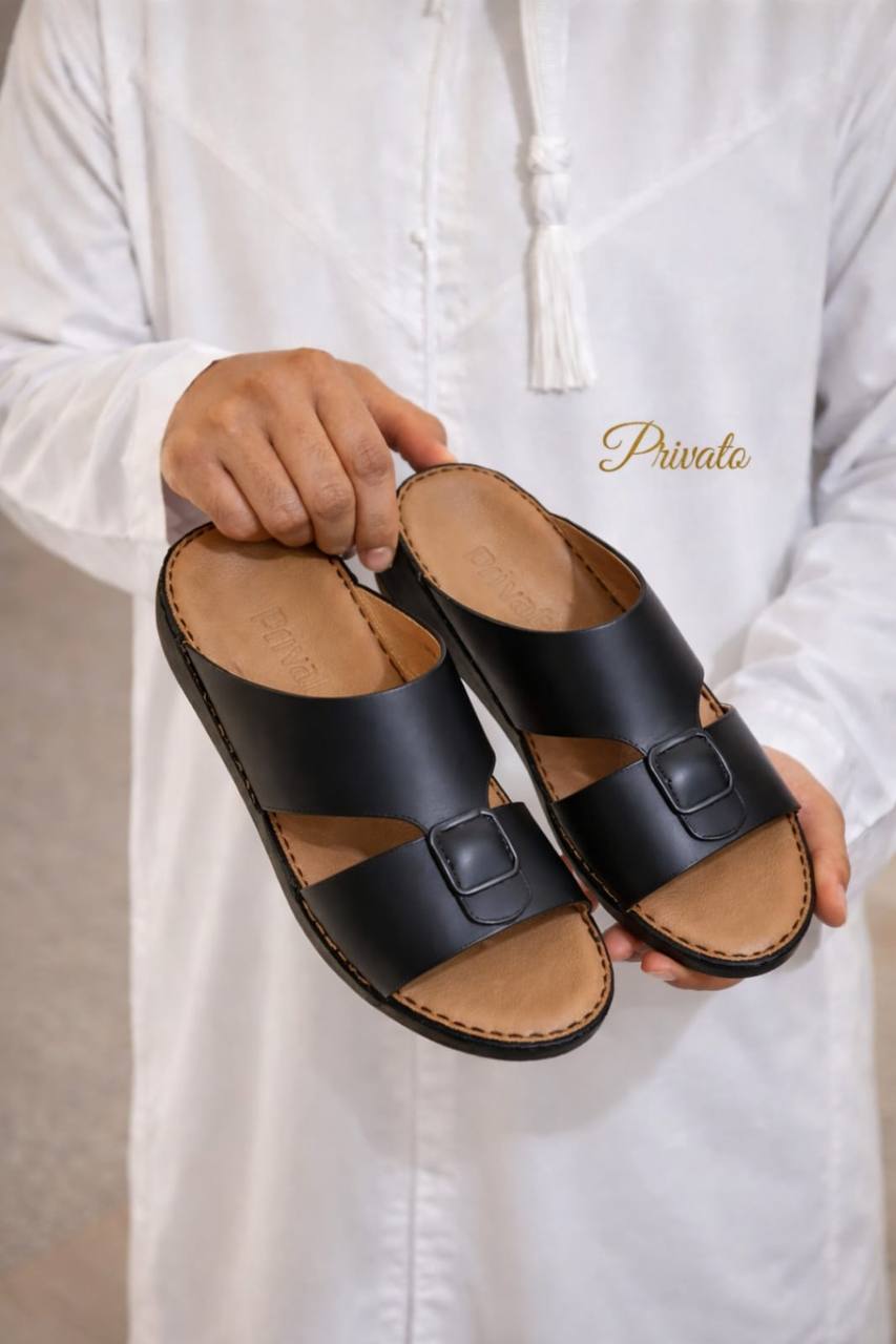slippers for men good quality  with box  
size available (40to47) 6to13) price 
230 dhs💓
new arrival ❤️❤️

Zain59
♥️♥️♥️
