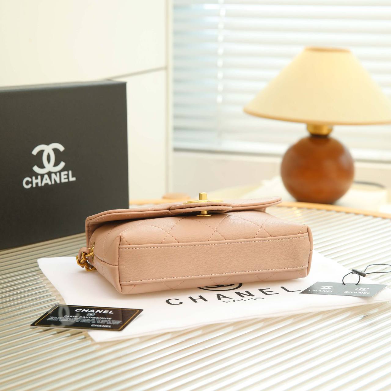 CHANEL

 GOOD QUALITY 

WITH BOX 
🎁🎁🎁

100 dhs✅

Zain39
♥️♥️♥️