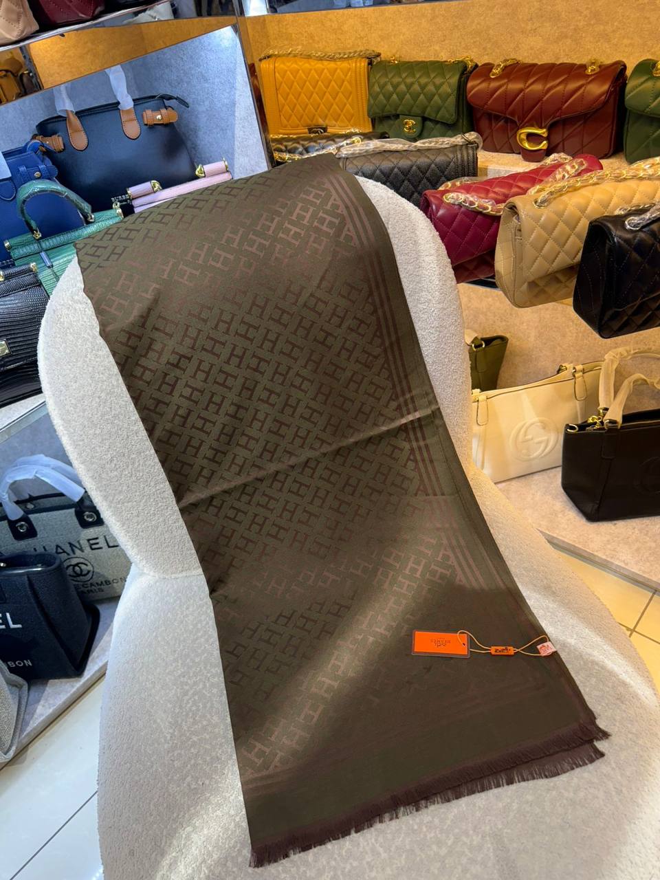 New
Cotton scarf 
45 dhs🪙🌨️

Zain93
♥️♥️♥️