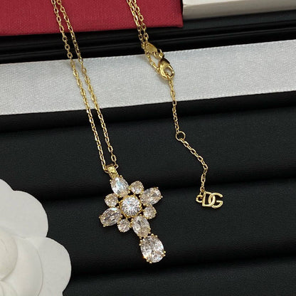 D&G

 Necklace 💥 Earring 🦋 Master quality 💯 With normal boxes 🗃️

105 dhs🇦🇪🇦🇪🇦🇪

Zain216
♥️♥️♥️