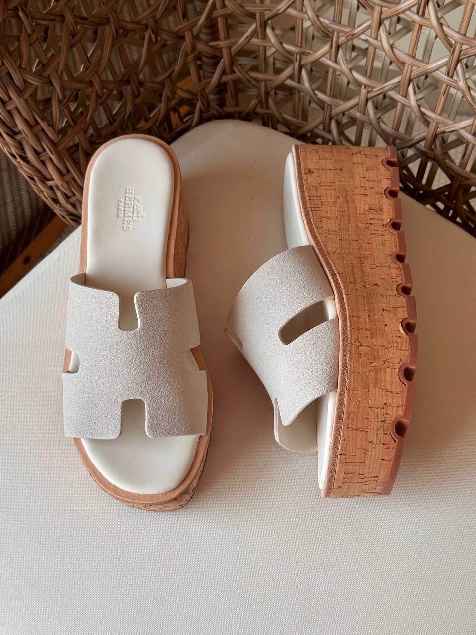 HERMES 
✨ Collection
👠 36–41
💎 Premium Quality
🔥 Super Master
450 dhs🇦🇪🇦🇪

Zain198
♥️♥️♥️