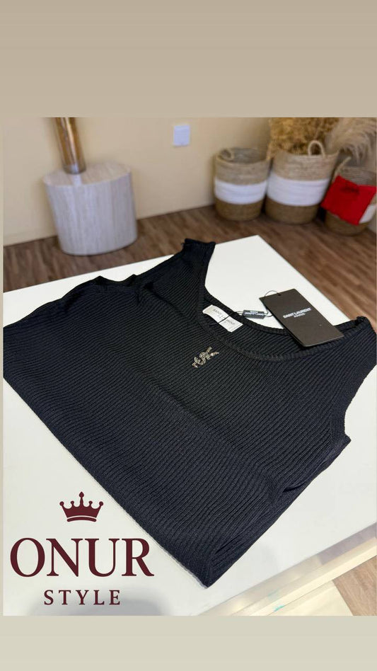 Top

55 dhs

Free size

Zain140
♥️♥️♥️