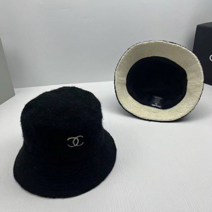 HAT
50 dhs💓

Zain231
♥️♥️♥️
