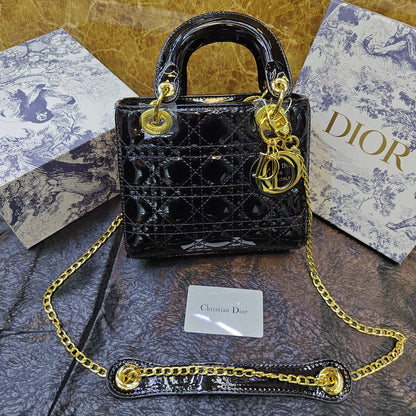 Dior 

Withbox

115 dhs🇦🇪🇦🇪

Zain325
♥️♥️♥️