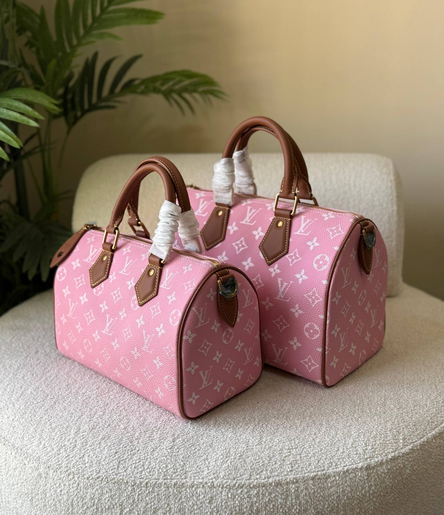 🌿💗*Louis Vuitton*😍🍃
    ❄️25. 30 cm❄️
     🍃 😍🙃😍 💫
Super Master Quality
For Price 👇 WTSP Text Zain 0568585901

Zain246
♥️♥️♥️