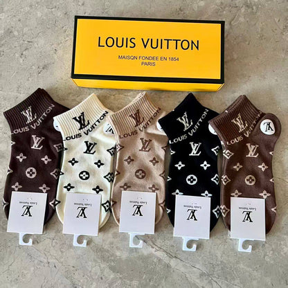 SUCKS 
35 dhs🪙🌨️
with box 
🎁🎁🎁

5in1

Zain90
♥️♥️♥️