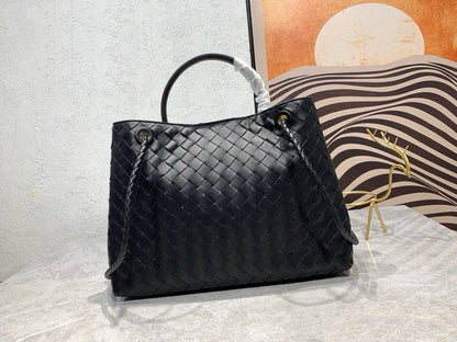BOTTEGA

 COPY ONE 
RESTOCK 
155 dhs🇦🇪🇦🇪

Zain39
Zain295
Zain17
♥️♥️♥️