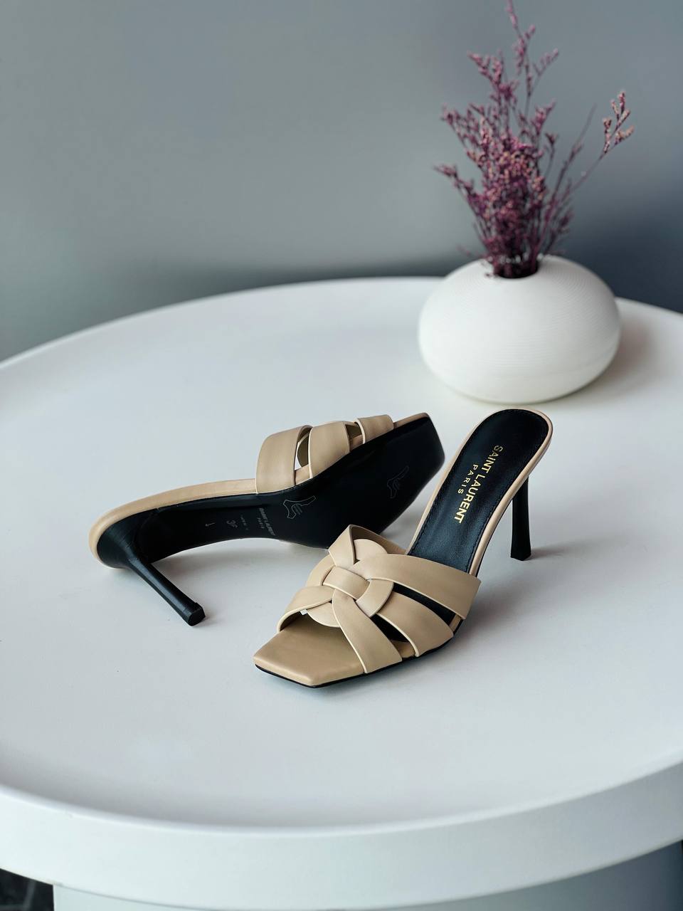 YSL
Size 36_41
Super high quality* 
450 dhs🪙🌨️

Zain176
♥️♥️♥️