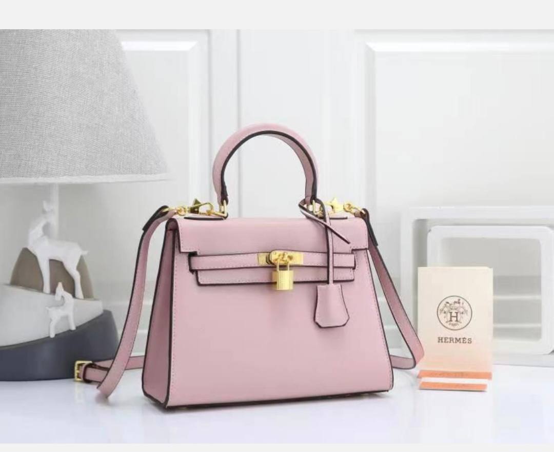 Hermes

115 dhs🇦🇪🇦🇪🇦🇪

Zain143
♥️♥️♥️