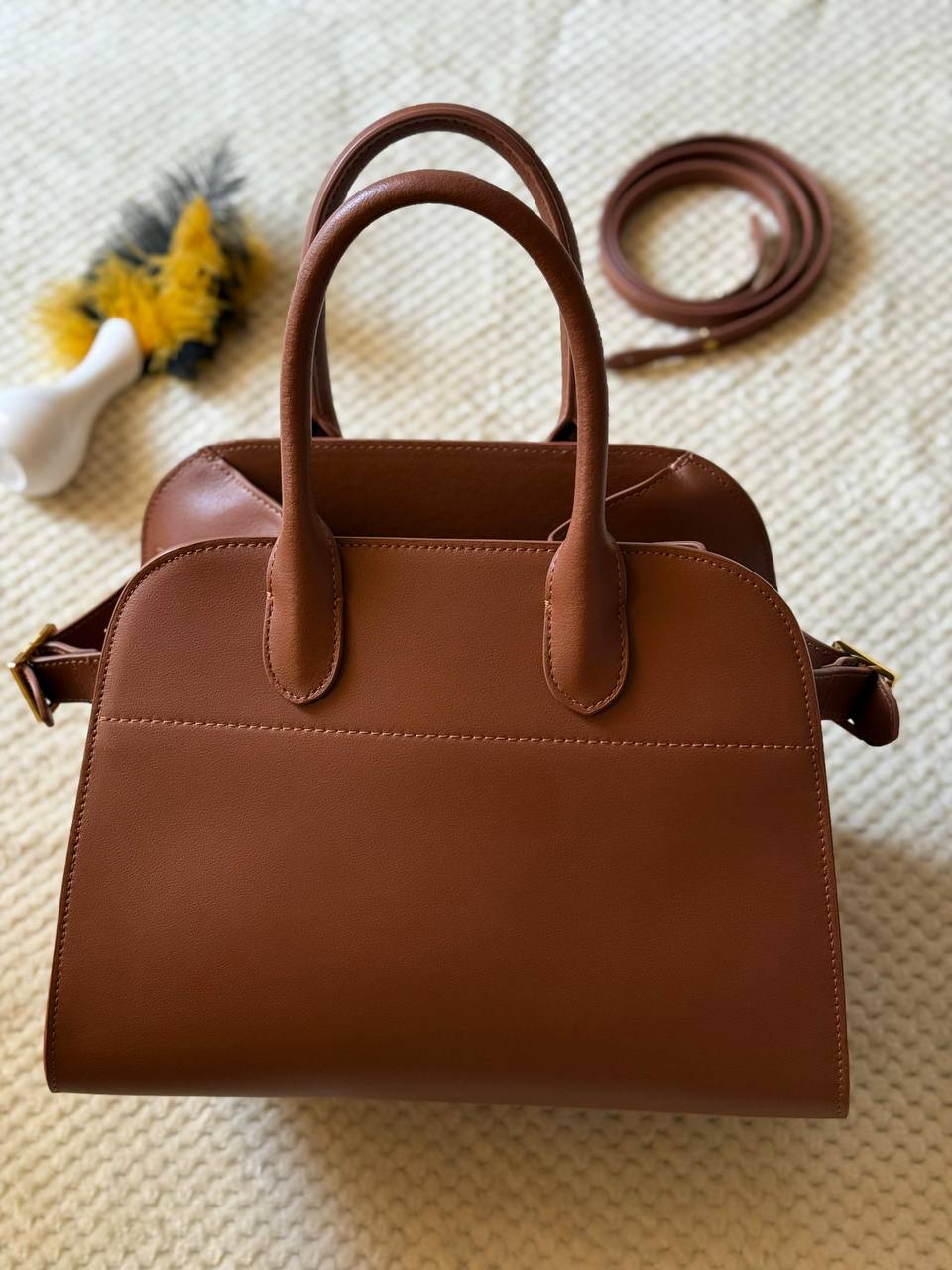 THE ROW
33cm
360 dhs❤️
Top quality

Zain167
♥️♥️♥️