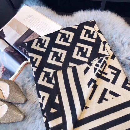 Winter scarf + Silk Scarf

45 dhs🪙🖤

Add Box 15 dhs🪙🖤

Zain93
♥️♥️♥️