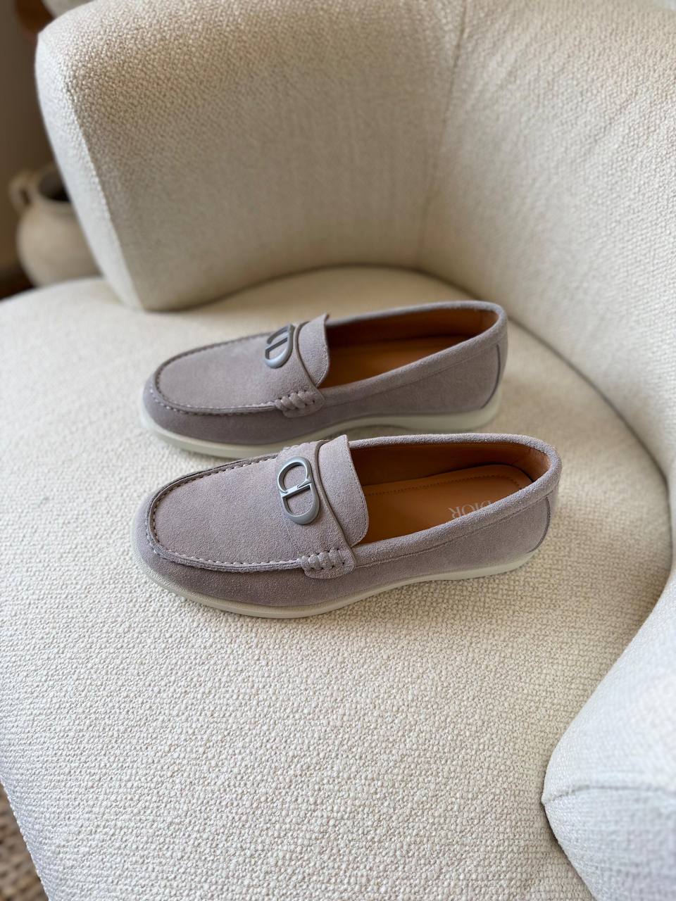 Dior Granville Loafer
*VIP quality*
*size: 40 t0 46*
450 dhs✅

Zain185
♥️♥️♥️