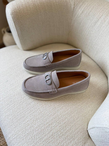 Dior Granville Loafer
*VIP quality*
*size: 40 t0 46*
450 dhs✅

Zain185
♥️♥️♥️