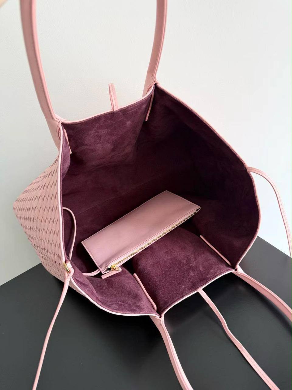 Bottega Veneta Pinacoteca tote bag 

For Price 👇 WhatsApp✅
0568585901 
0507557372
0552275751 Owner Zain 👌

Zain71
♥️♥️♥️