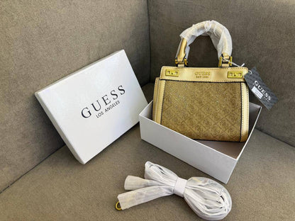Guess
100 dhs✅
Good-quality 

with box
🎁🎁🎁

Zain35
♥️♥️♥️