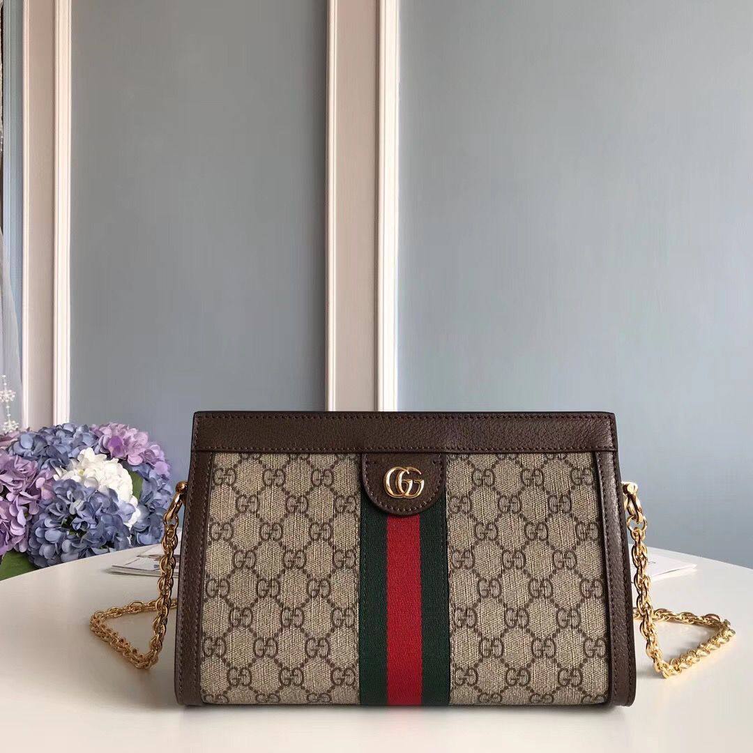 Gucci

85 dhs❣️

With box
🎁🎁🎁

Zain219
♥️♥️♥️