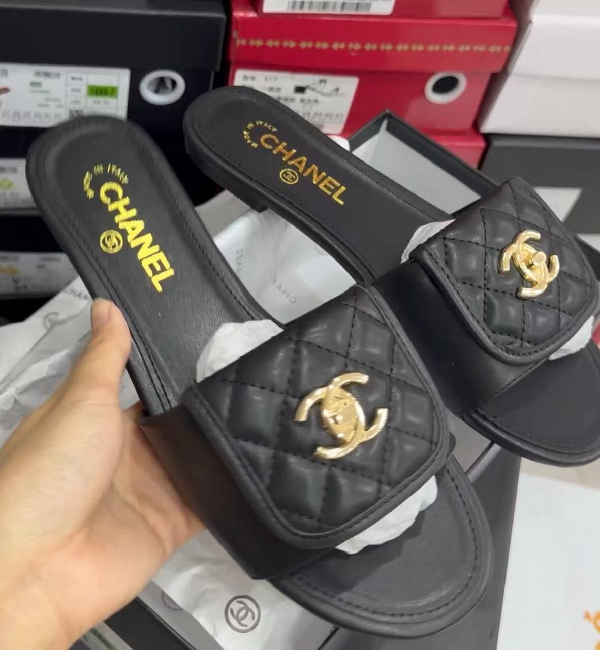 NEW CAME
CHANEL SLIPPER
GOOD QUALITY
100 dhs✅
Size 36 TO 41

Zain40
♥️♥️♥️