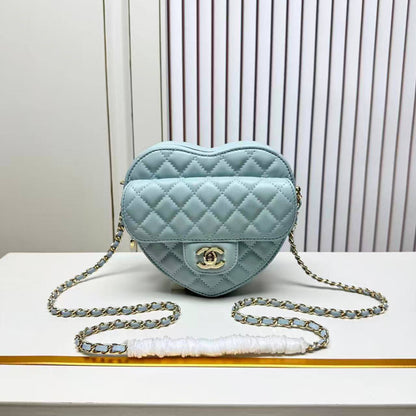 Chanel 
Master
With. Box
🎁🎁🎁
320 dhs🪙🌨️

Zain131
♥️♥️♥️