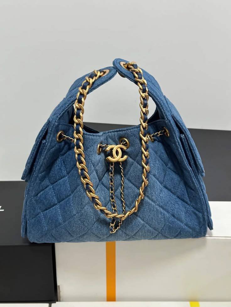Chanel 
SUPER MASTER QUALITY 
AVAILABLE 


For Price 👇 WhatsApp✅
0568585901 
0507557372
0552275751 Owner Zain 👌

Zain322
♥️♥️♥️