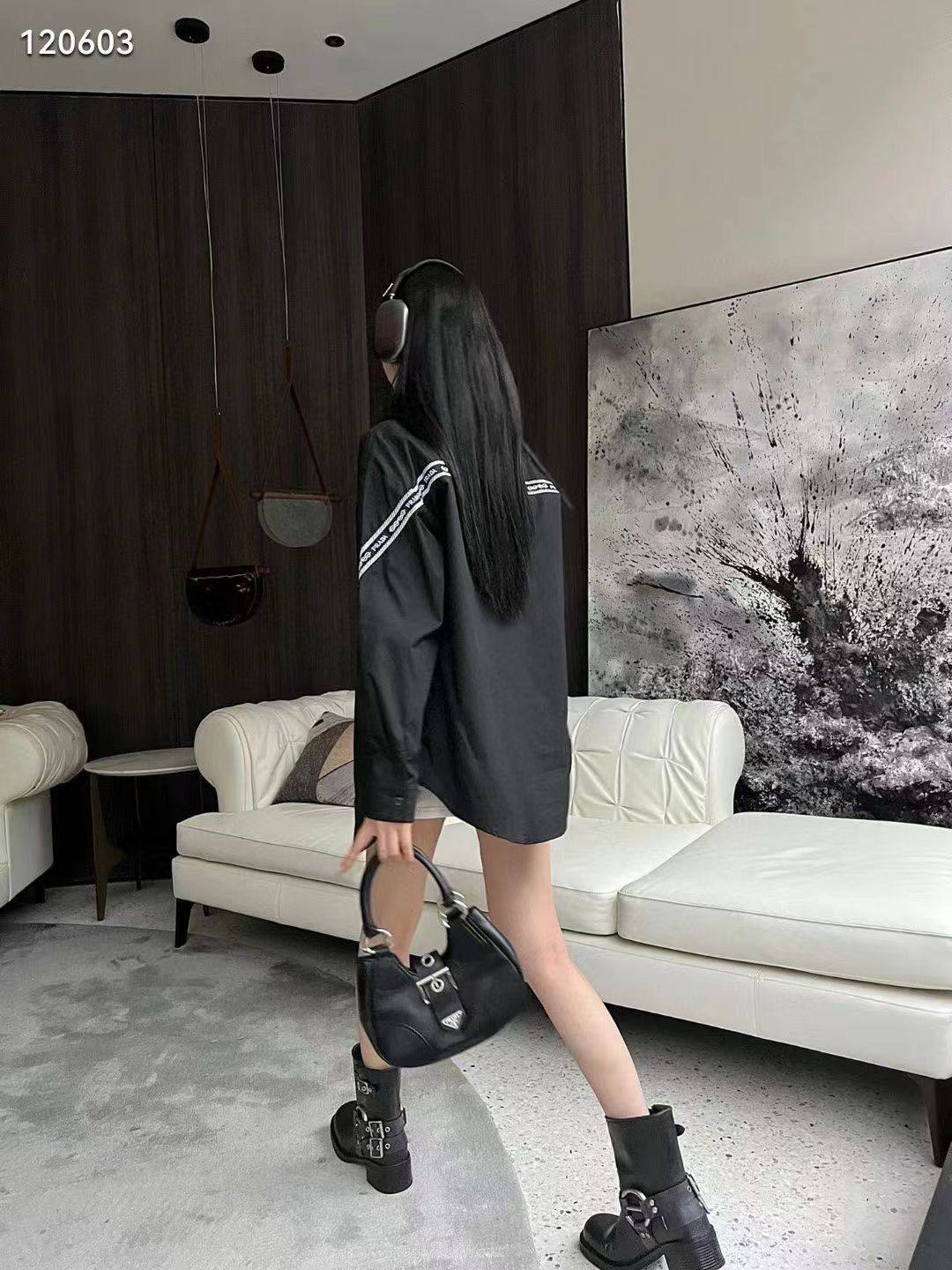 New Came ***💝💕💕💕
Good Quality 💯🧚‍♀️
Size : S M L
105 dhs✅

Zain231
❣️❣️❣️