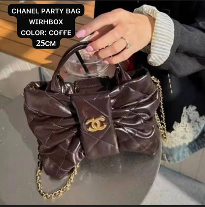 Chanel ᴘᴀʀᴛʏ ʙᴀɢ 
ɢᴏʟᴅᴛᴏɴᴇ/ʟᴏɴɢ ᴄʜᴀɪɴ
ᴡɪᴛʜʙᴏx
🎁🎁🎁

ʟᴀᴍʙsᴋɪɴ ᴍᴀᴛᴇʀɪᴀʟ
sɪᴢᴇ:𝟐𝟓ᴄᴍ
95 dhs✅

Zain56
♥️♥️♥️