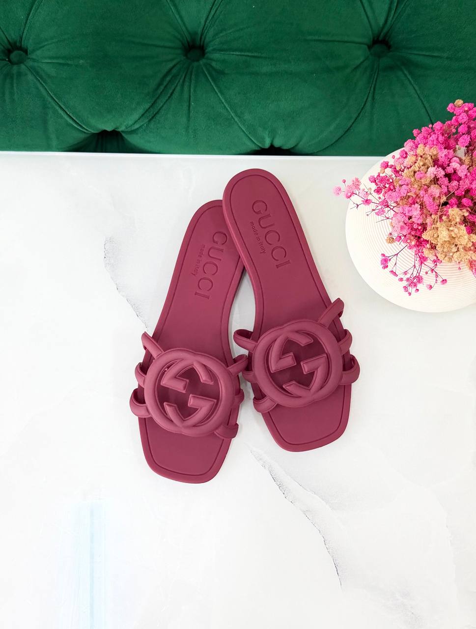 NEW Gucci
Vip quality
Size 36 to 41
400 dhs💓

Zain113
♥️♥️♥️