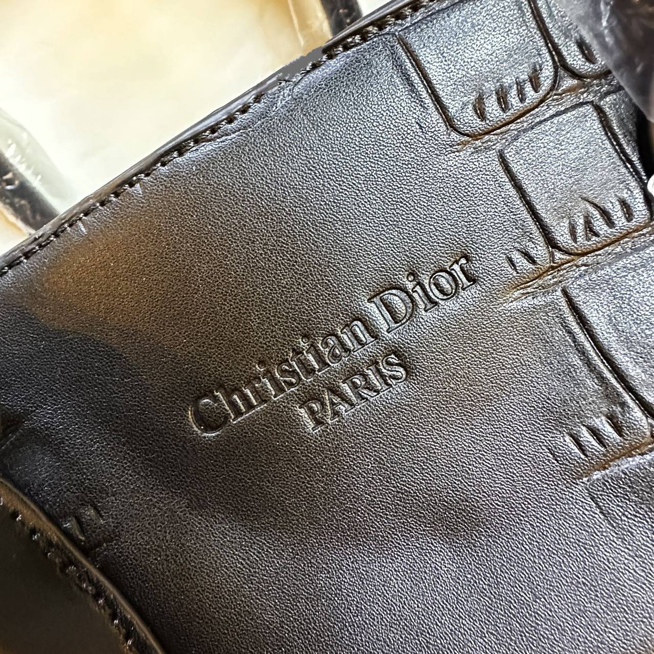 DIOR 
NEW DESIGN
 GOOD QUALITY
130 dhs✅

Zain39
♥️♥️♥️